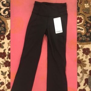 NWT Lululemon Groove Pants size 4
